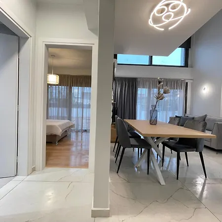 Urban Oasis In Ellinikon Apartment